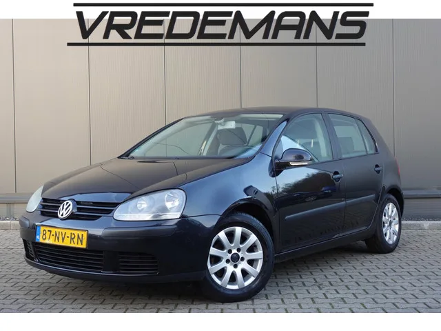 Volkswagen Golf (2004) — foto 1