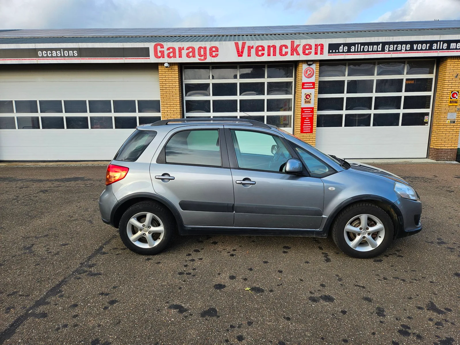 Suzuki SX4 (2009) — foto 1