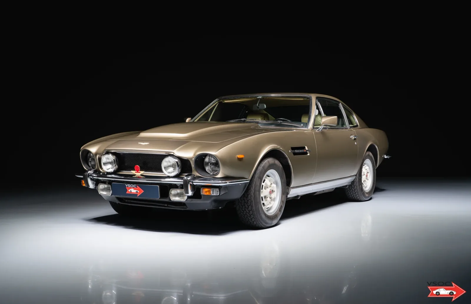 Aston Martin V8 (1980) — foto 1