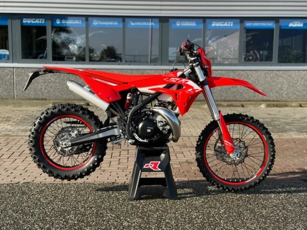 Beta Xtrainer 300 (2026) — foto 1