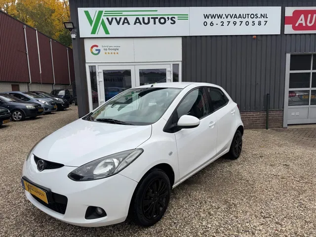 Mazda 2 (2010) — foto 1