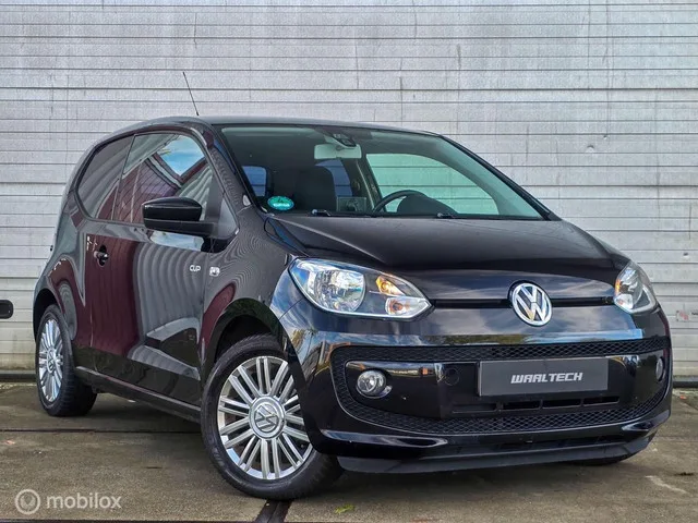 Volkswagen Up! (2014) — foto 1