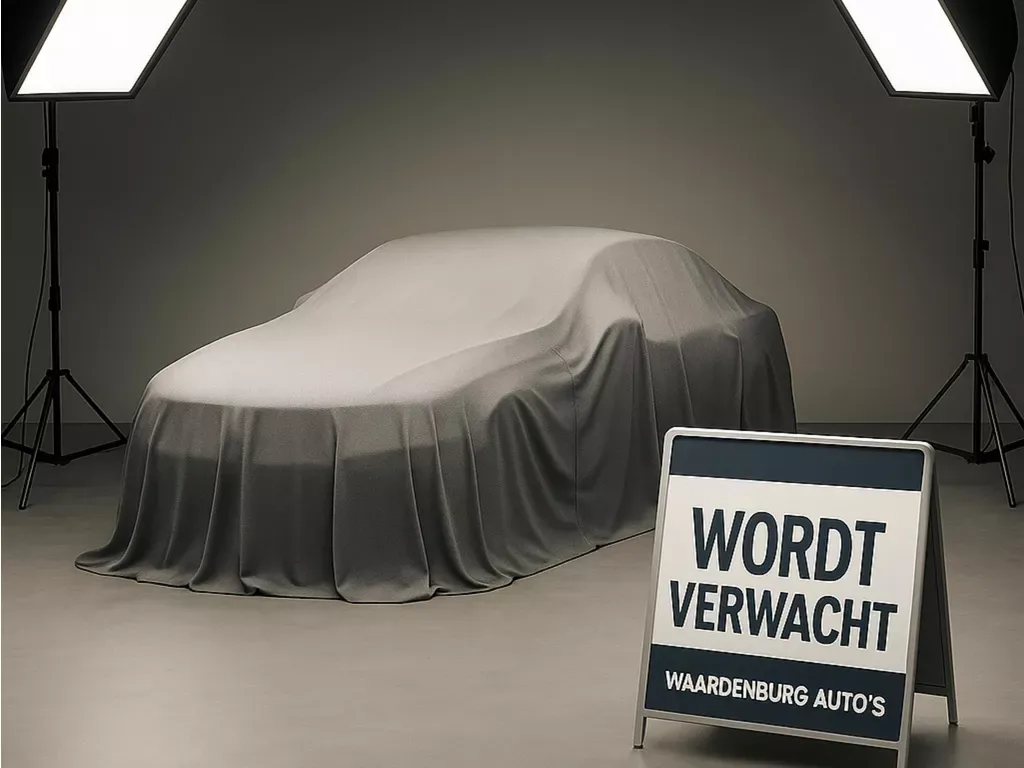 Peugeot 308 (2018) — foto 1