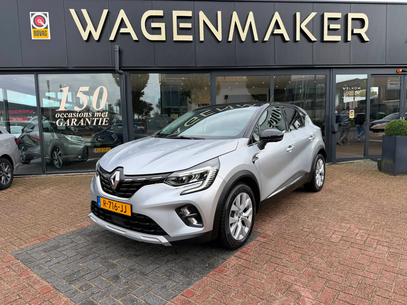 Renault Captur (2022) — foto 1