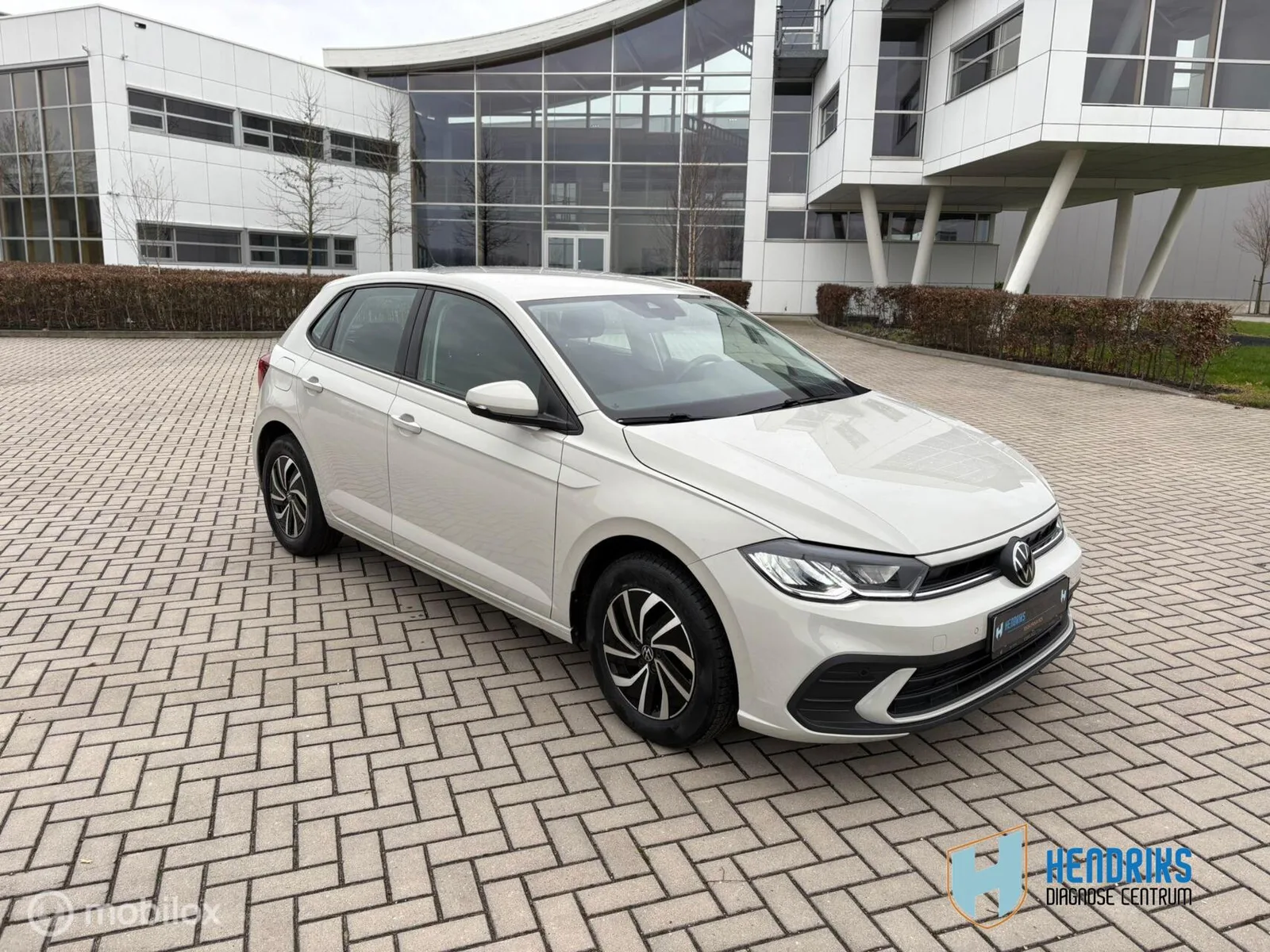 Volkswagen Polo (2023) — foto 1