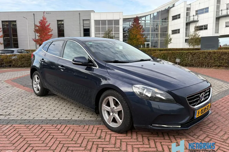 Volvo V40 (2014)