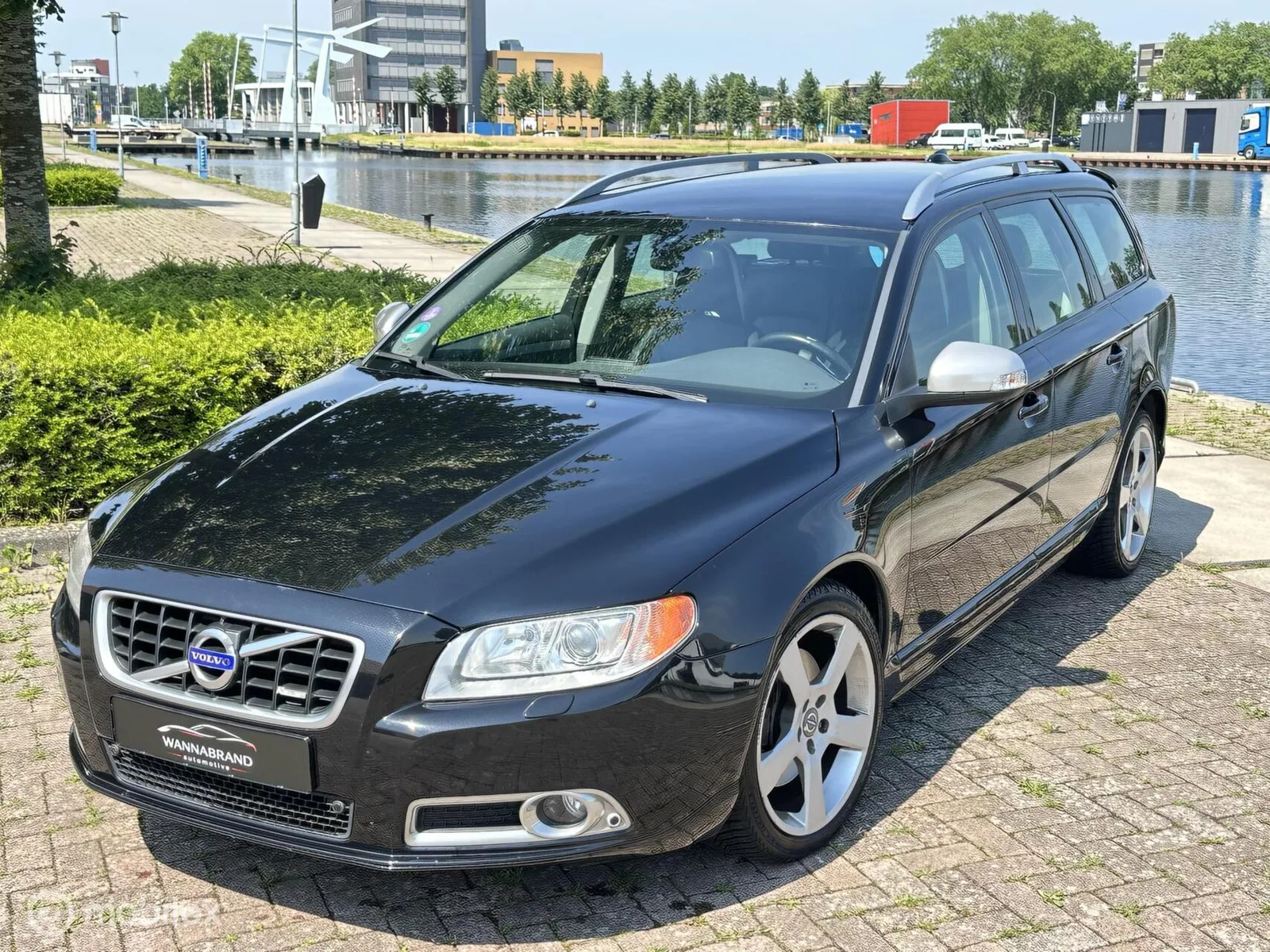 Volvo V70 (2011) — foto 1