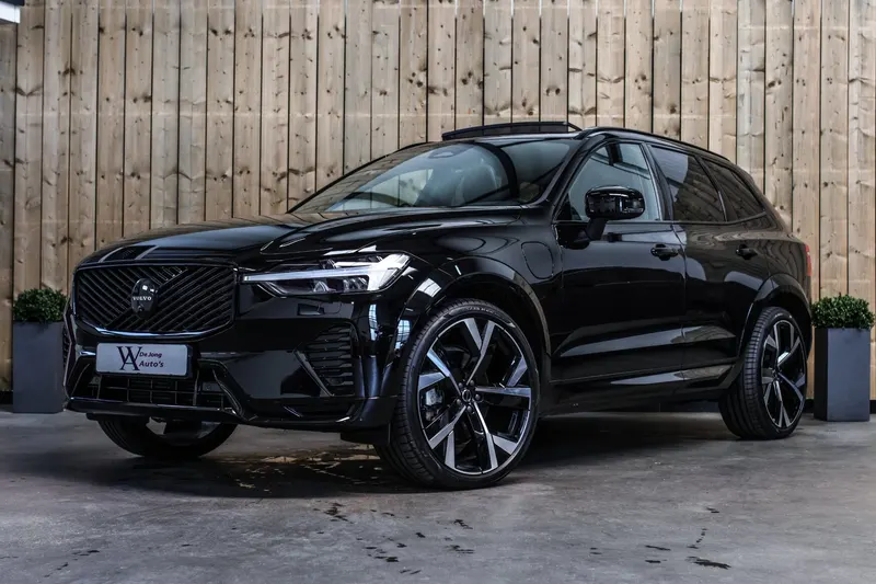Volvo XC60 (2025)