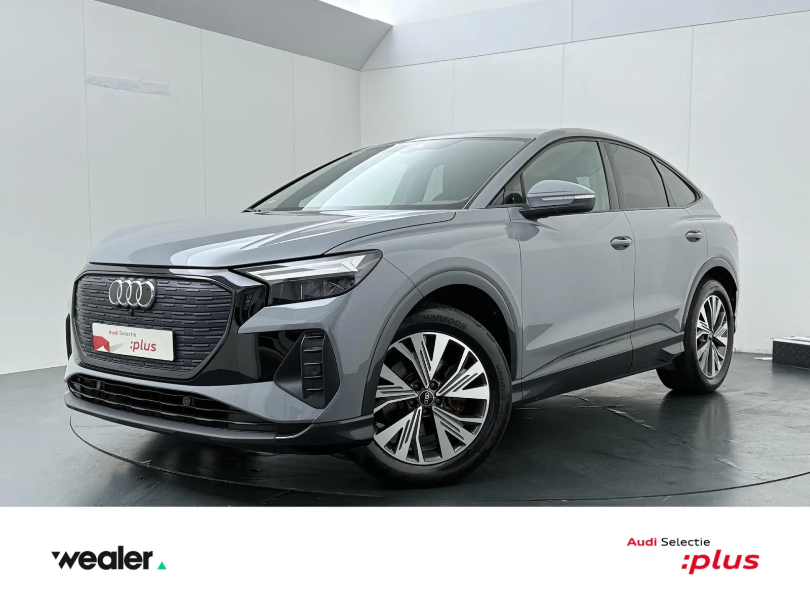Audi Q4 e-tron (2022) — foto 1