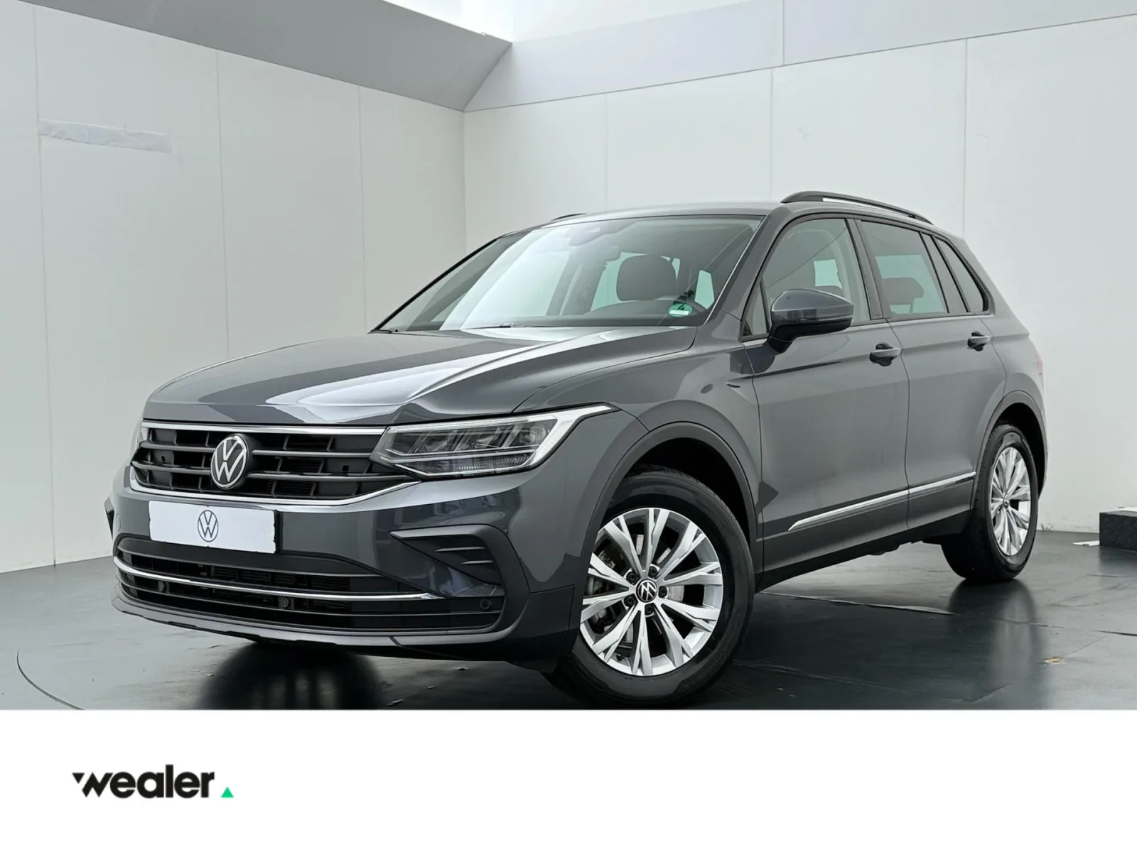 Volkswagen Tiguan (2023) — foto 1