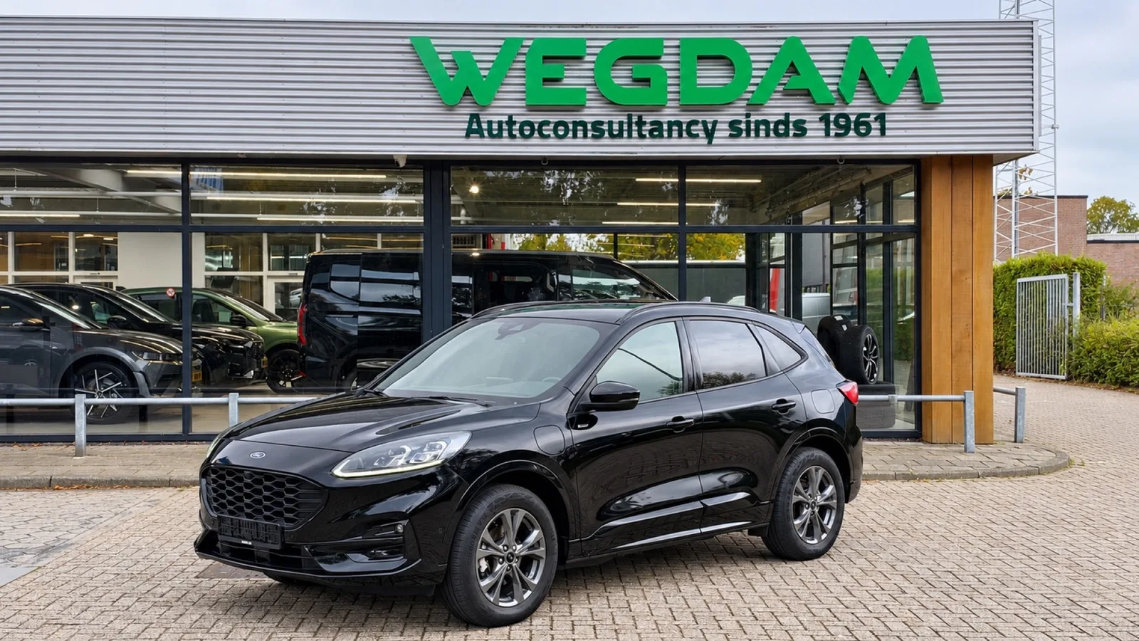 Ford Kuga (2024) — foto 1