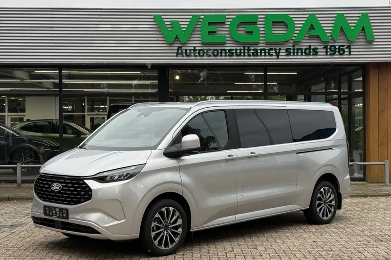 Ford Tourneo Custom (2026)