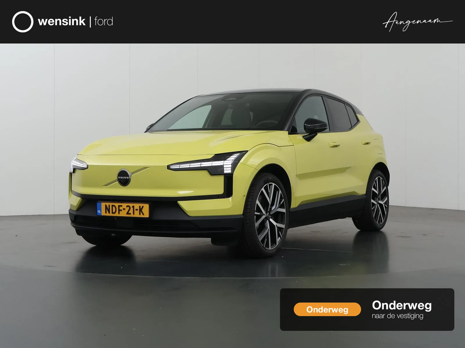 Volvo EX30 (2025) — foto 1