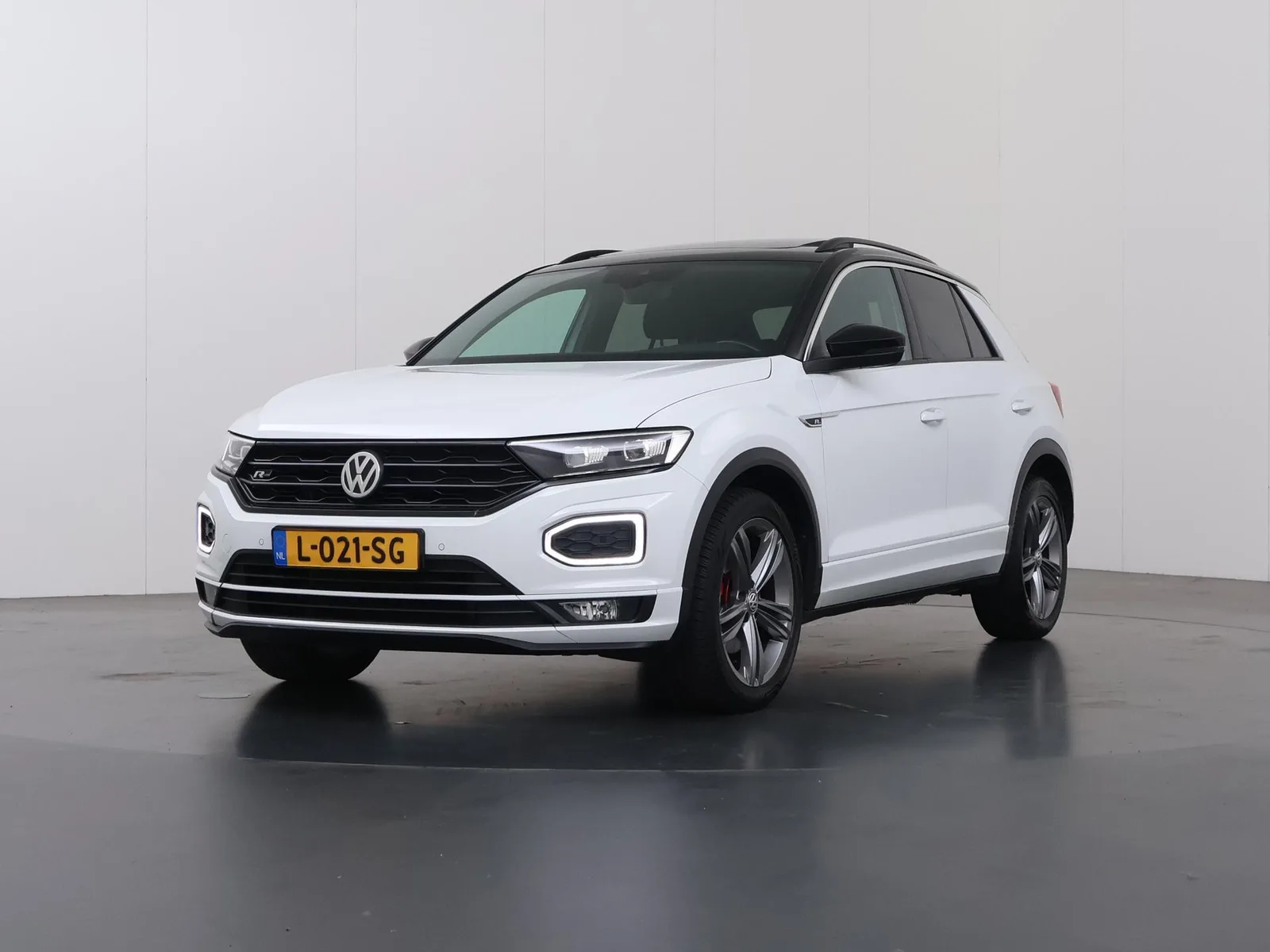 Volkswagen T-Roc (2020) — foto 1