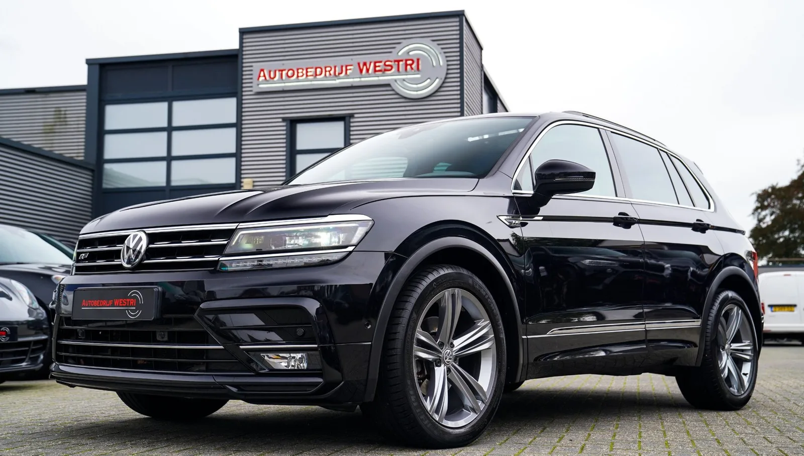 Volkswagen Tiguan (2020) — foto 1
