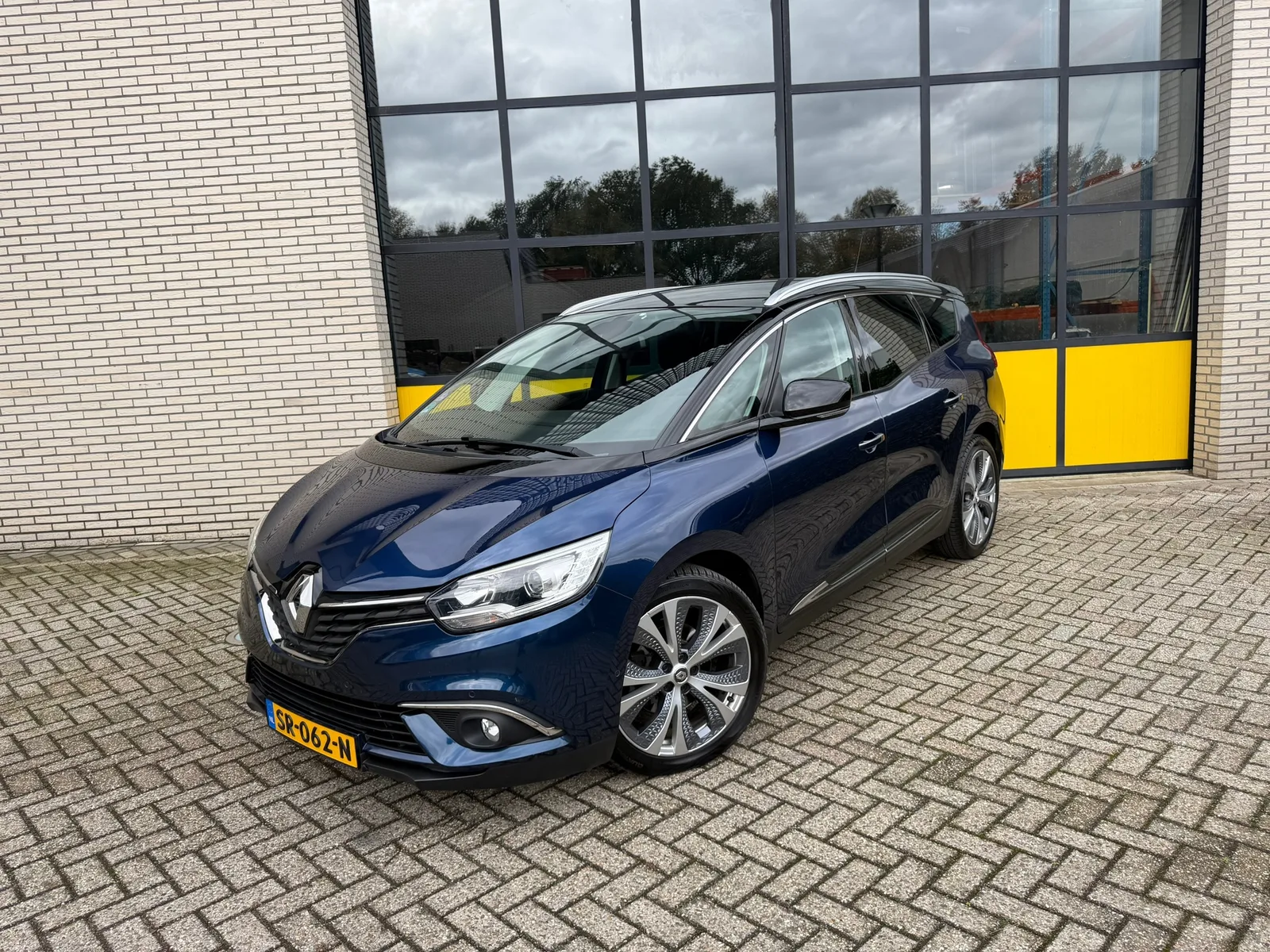 Renault Grand Scénic (2018) — foto 1