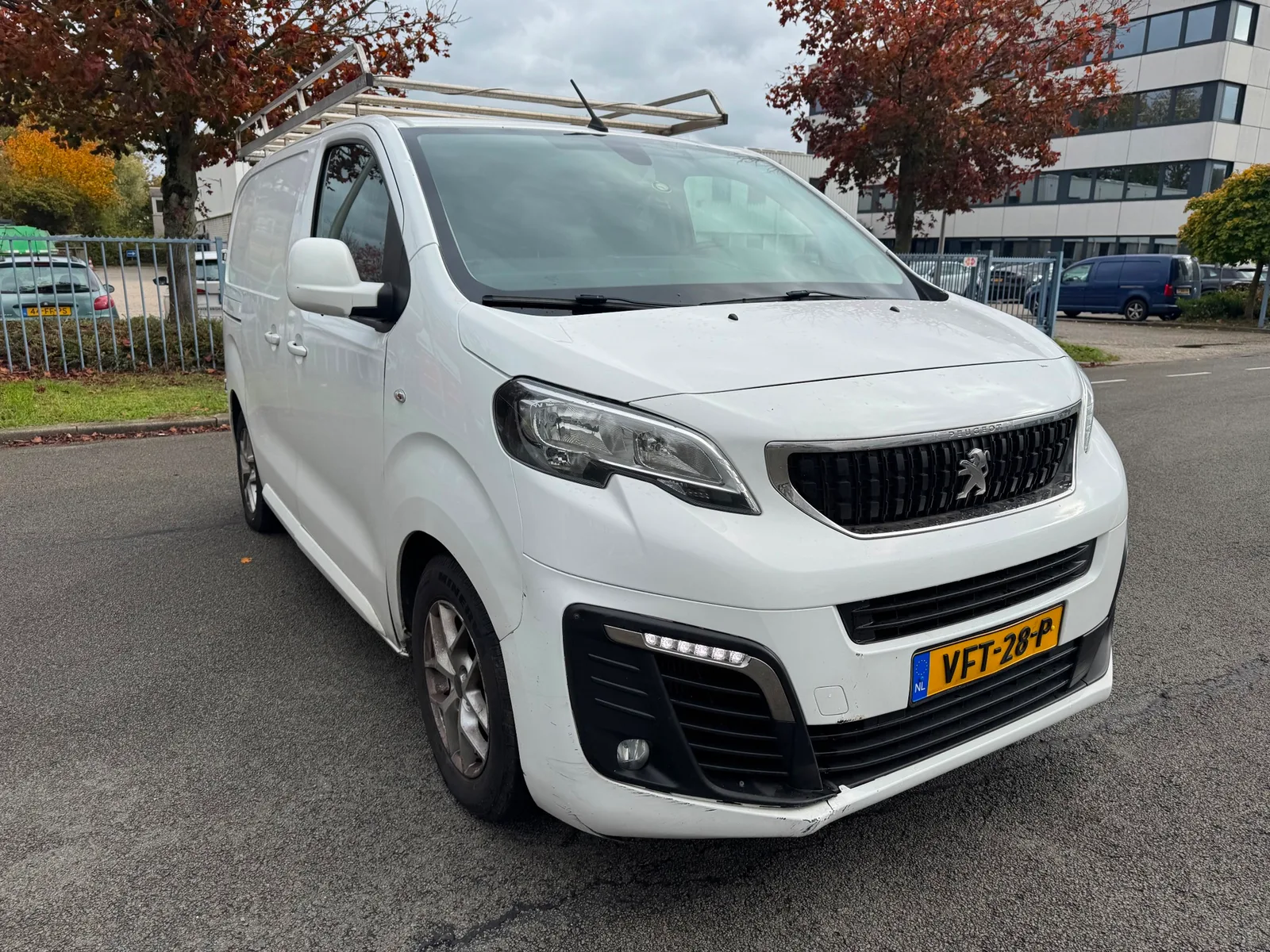 Peugeot Expert (2020) — foto 1