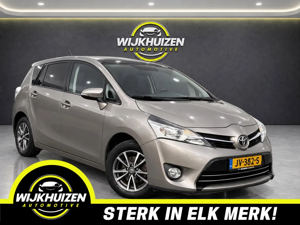 Toyota Verso (2015) — foto 1