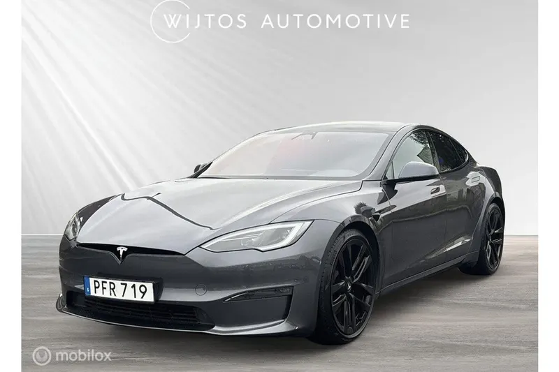 Tesla Model S (2023)