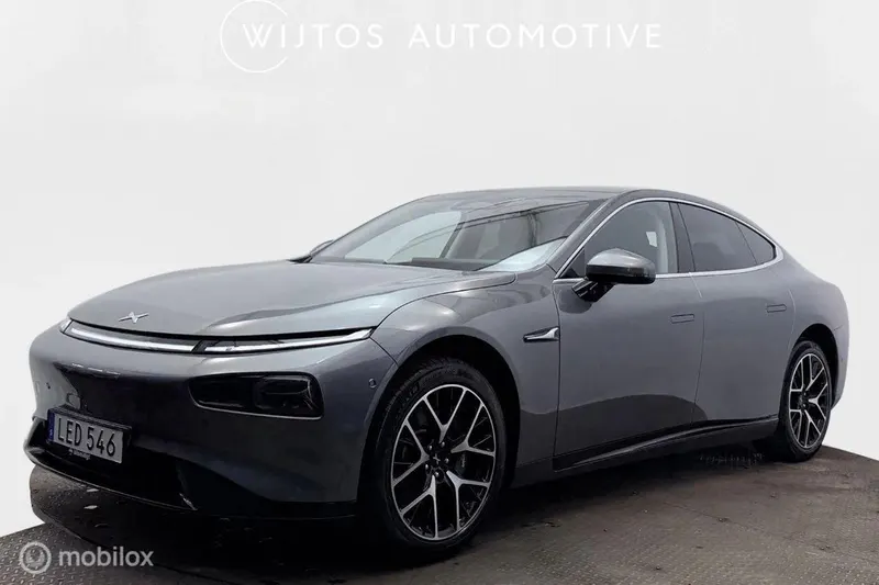XPENG P7 (2023)