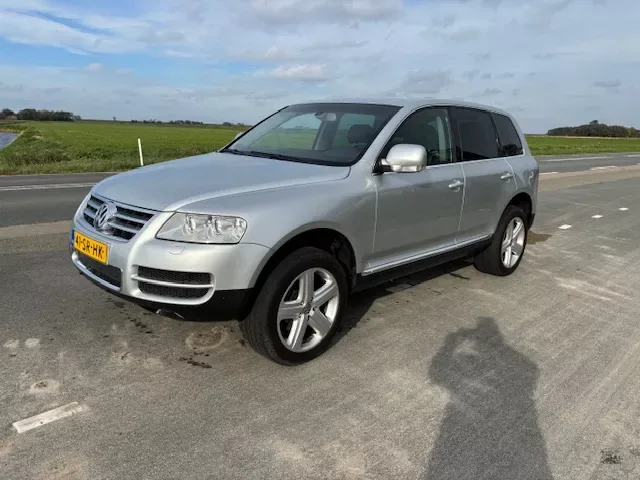 Volkswagen Touareg (2005) — foto 1
