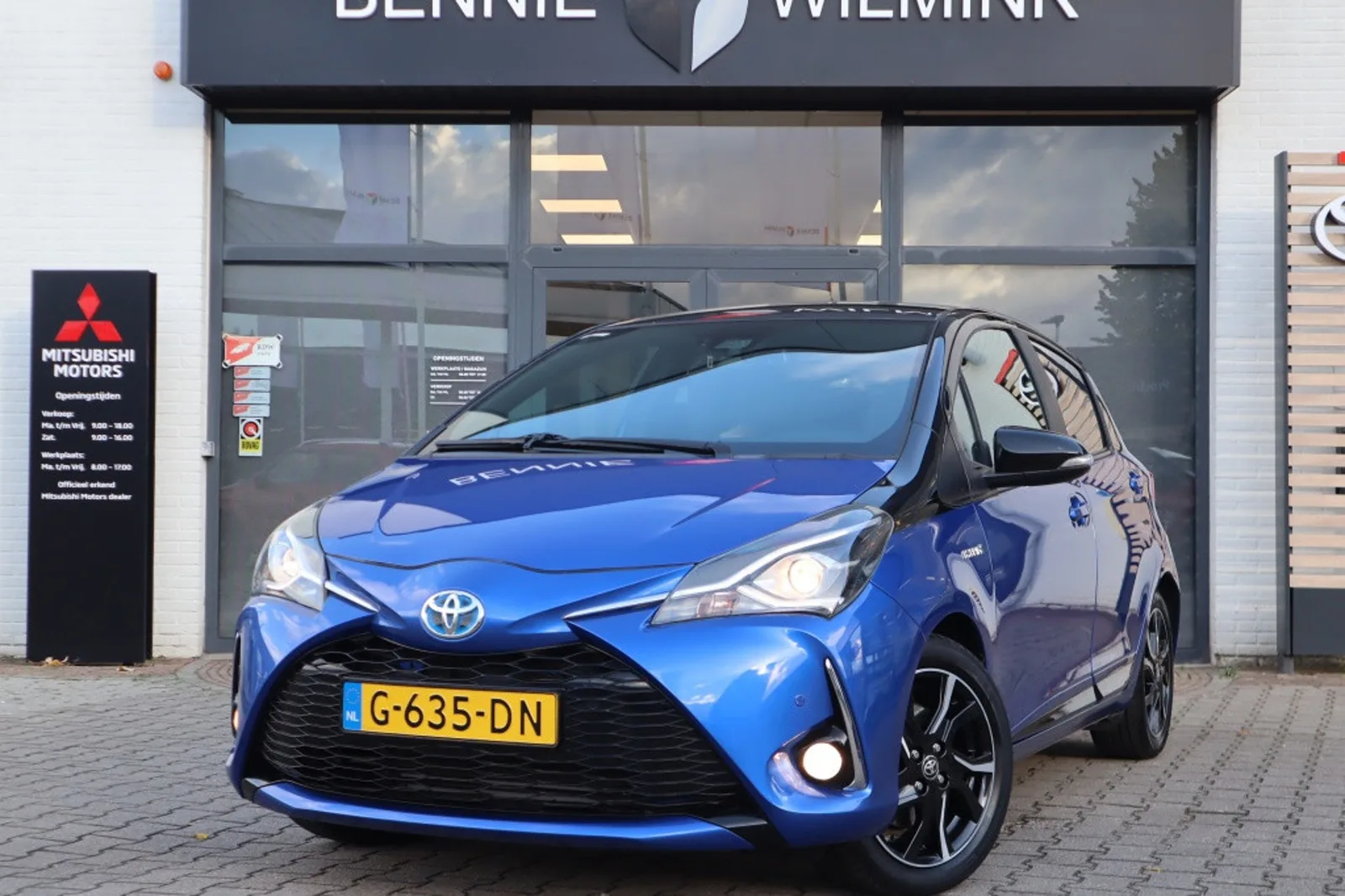 Toyota Yaris (2018) — foto 1