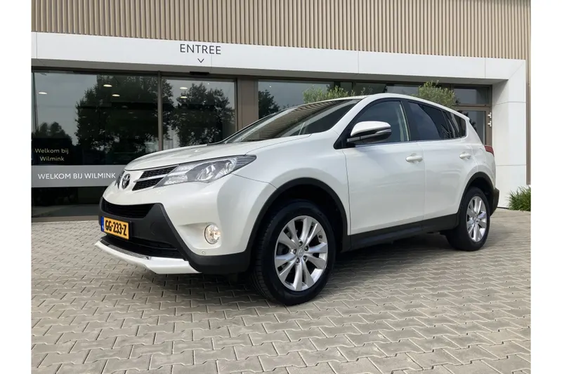 Toyota RAV4 (2015)