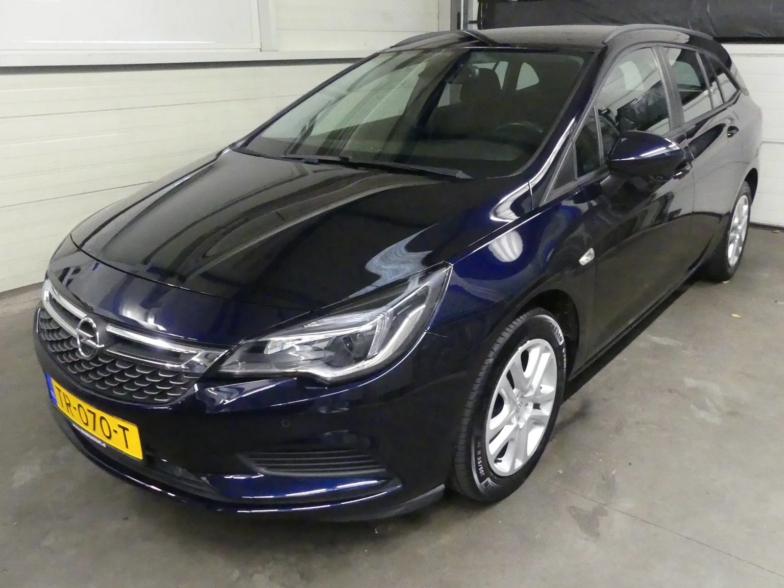 Opel Astra (2018) — foto 1