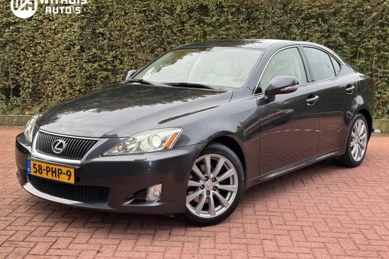 Lexus IS (2010)