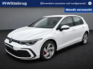 Volkswagen Golf (2021) — foto 1