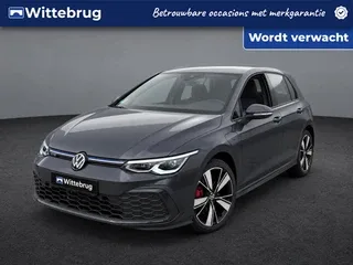 Volkswagen Golf (2022) — foto 1