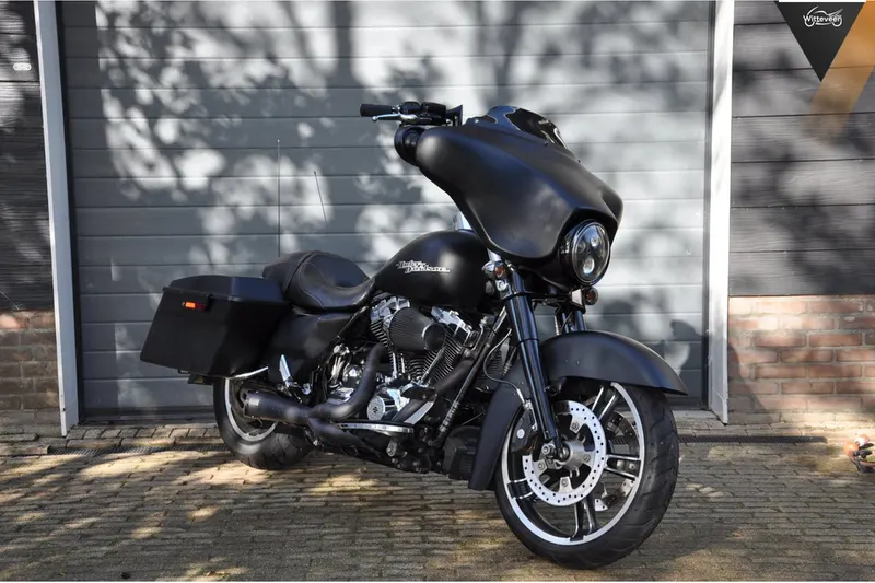 Harley-Davidson Street Glide (2012)