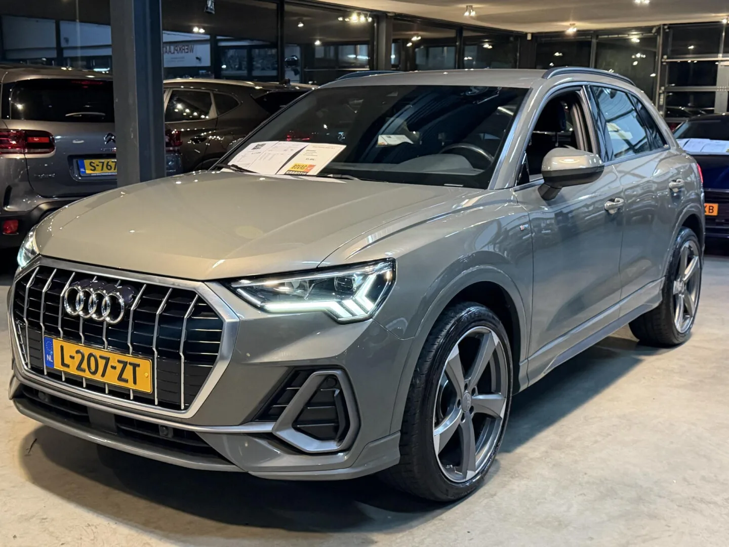Audi Q3 (2021) — foto 1