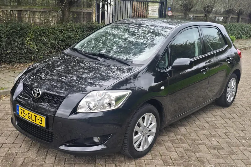 Toyota Auris (2008)
