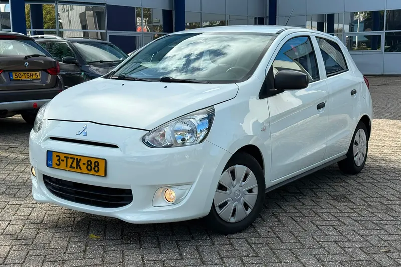 Mitsubishi Space Star (2014)