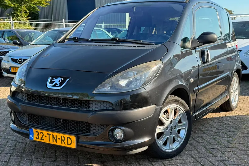 Peugeot 1007 (2006)