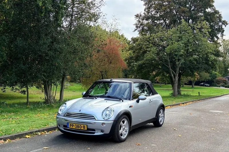 MINI Cooper (2005)