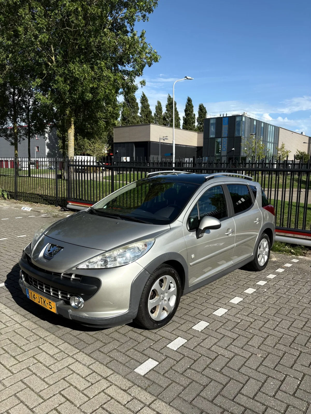 Peugeot 207 (2009) — foto 1