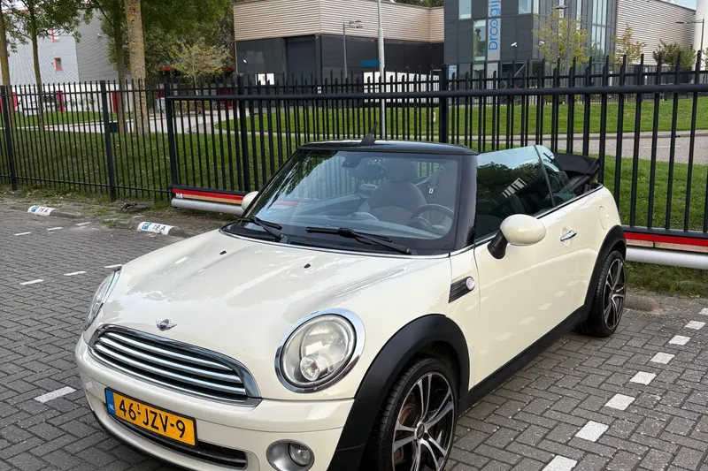 MINI Cabrio (2009)