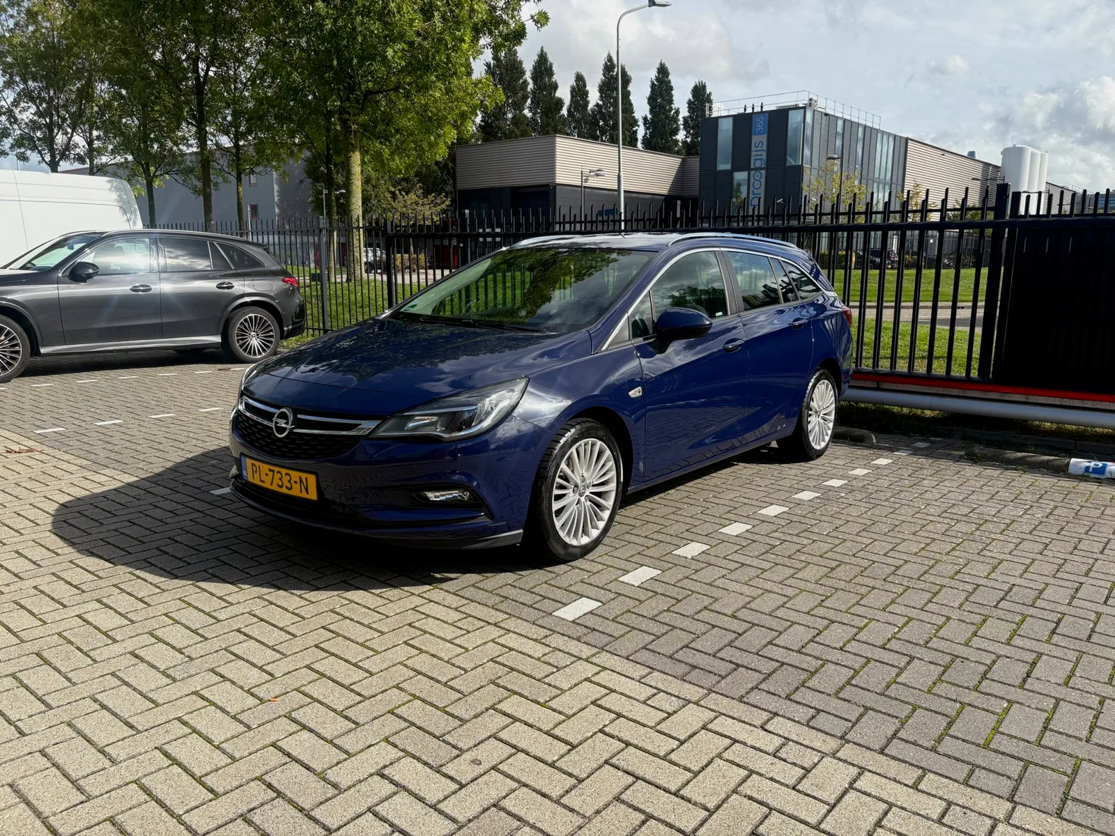 Opel Astra (2017) — foto 1
