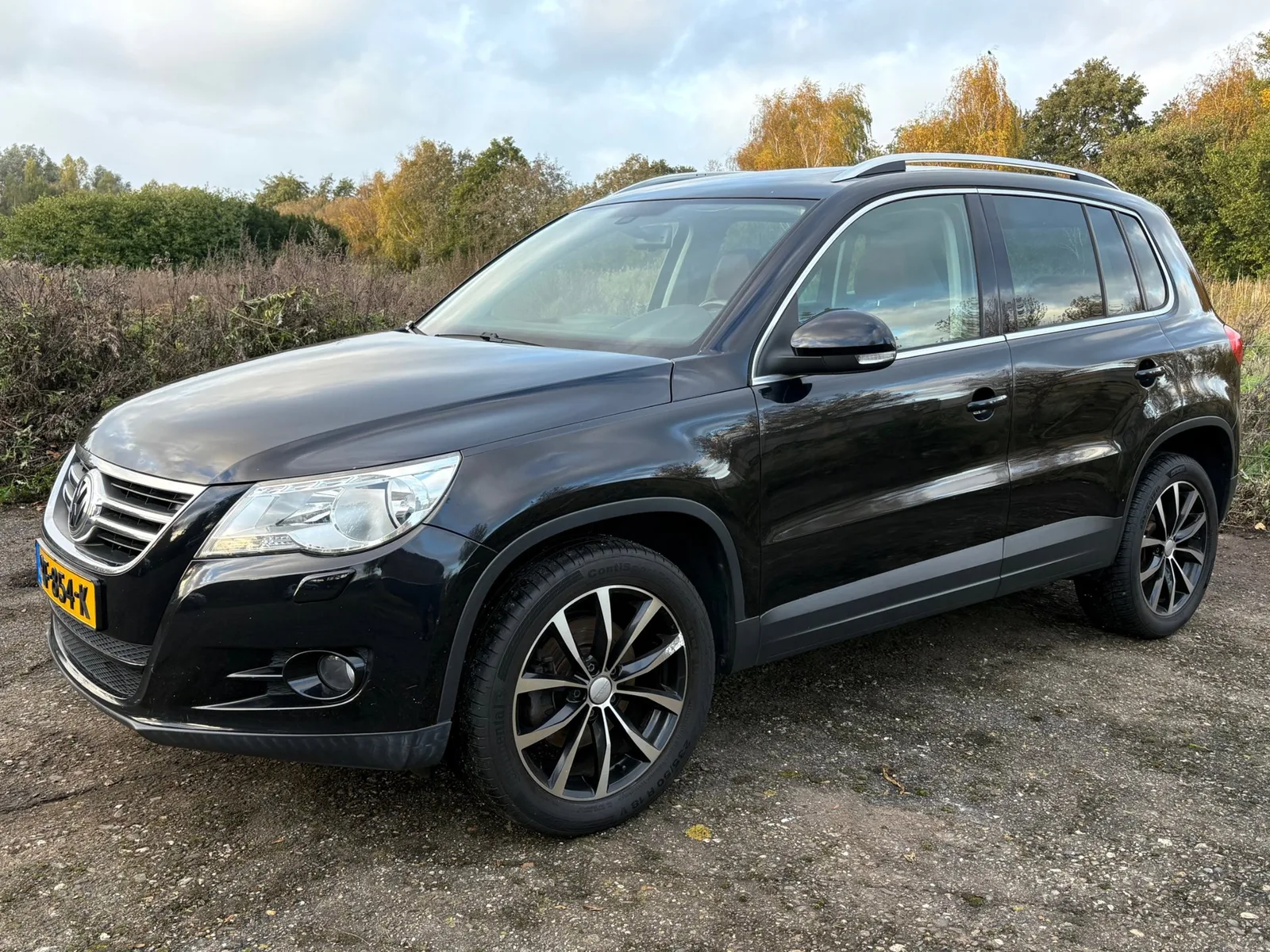 Volkswagen Tiguan (2009) — foto 1