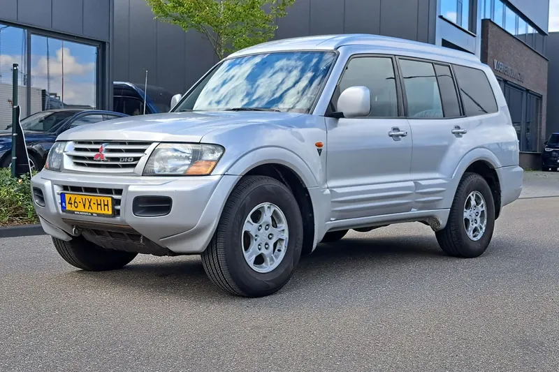 Mitsubishi Pajero (2001)