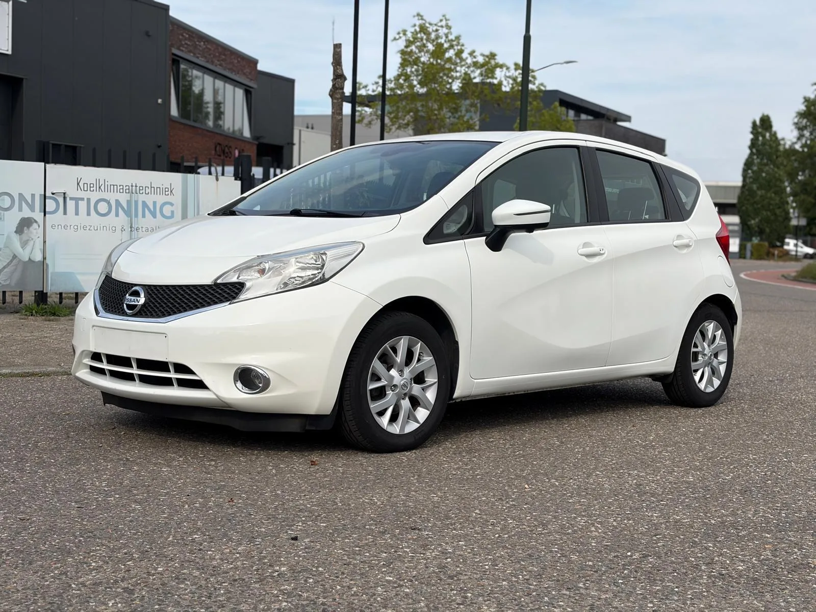 Nissan Note (2013) — foto 1
