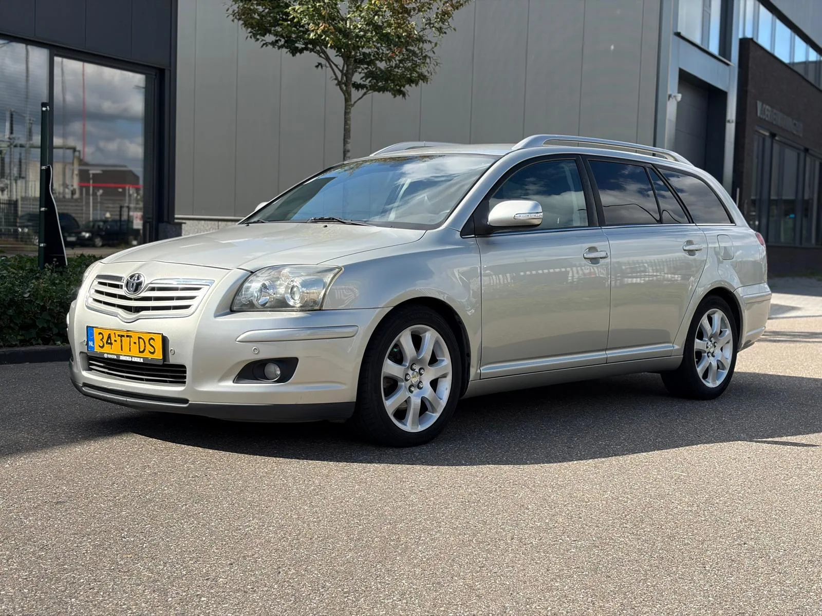 Toyota Avensis (2007) — foto 1