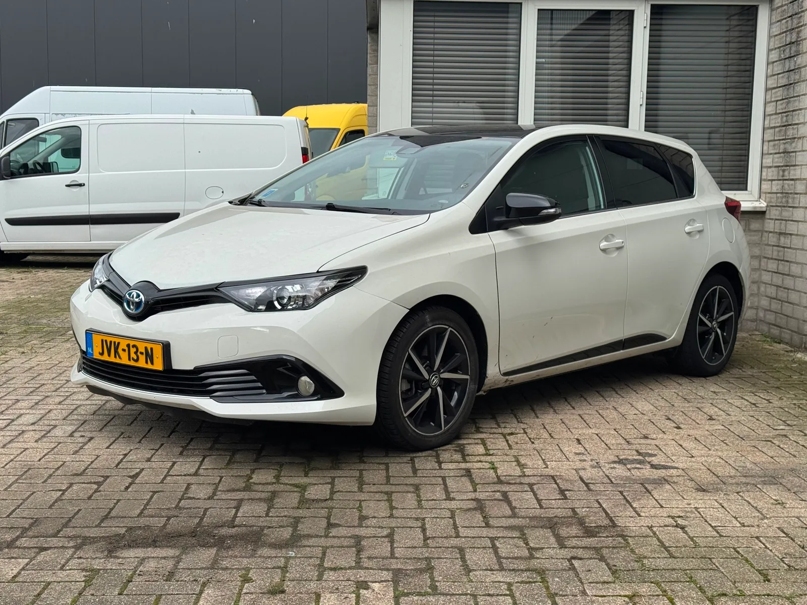 Toyota Auris (2018) — foto 1