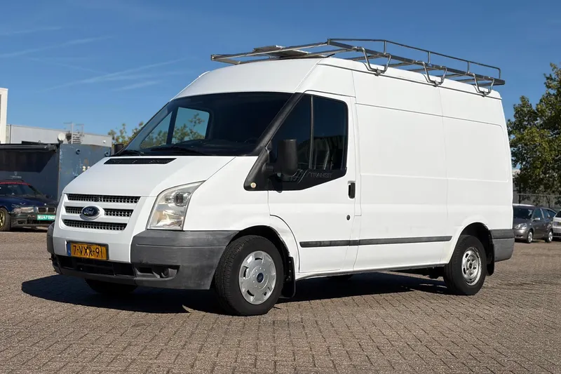 Ford Transit (2012)