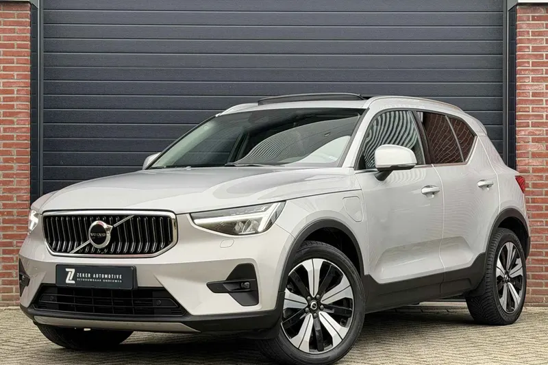 Volvo XC40 (2023)