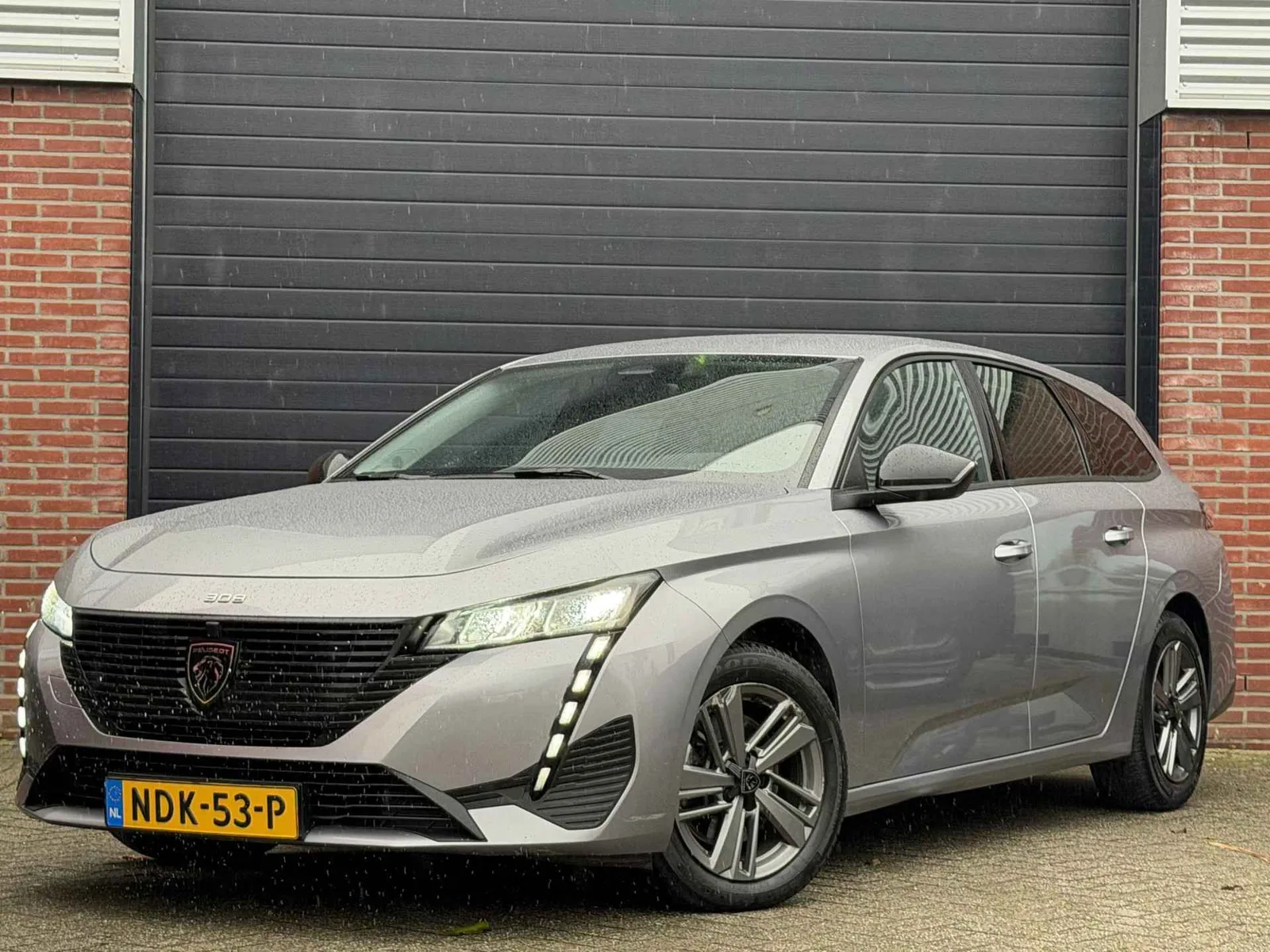 Peugeot 308 (2023) — foto 1