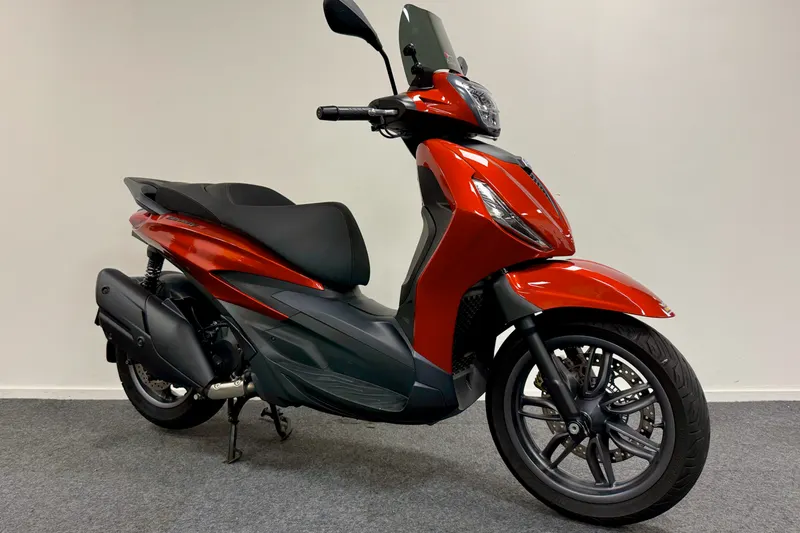 Piaggio Beverly (2021)