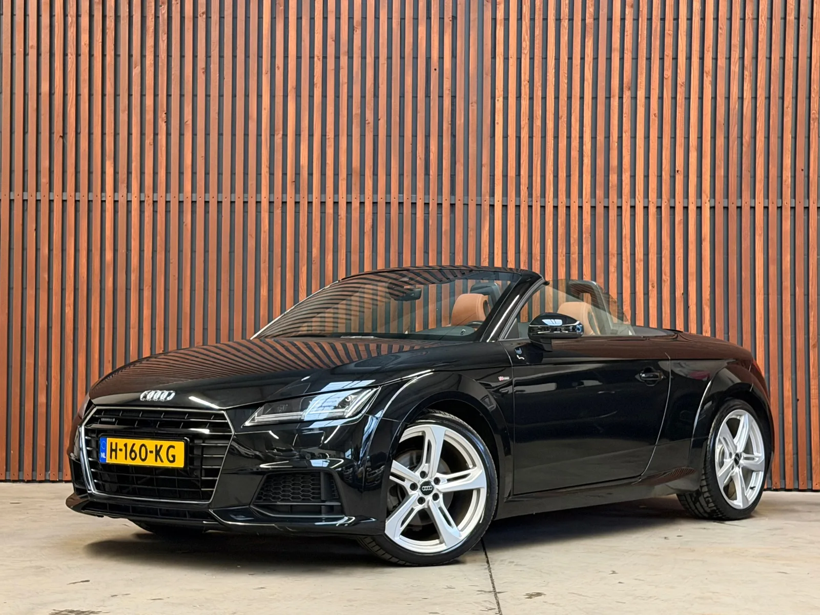 Audi TT (2015) — foto 1